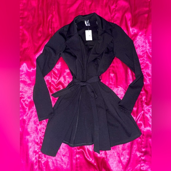 Windsor Jackets & Blazers - NWT Windsor Black Trench Coat 🖤